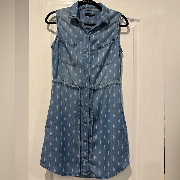 Max Jeans Dresses & Skirts - Max Jeans Sleeveless Jean Dress